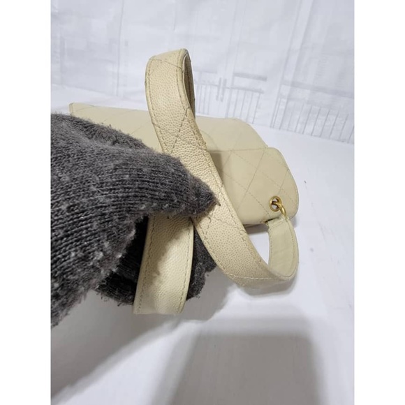 Authentic CHANEL Vintage Caviar Beige Flap Bag Beige Cream 24k Gold - Picture 14 of 15